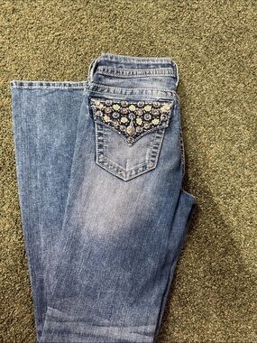Miss Me jeans size 28 Boot Cut with Embroidered Floral Pocket - Light Blue